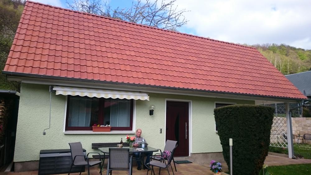 Ferienhaus Fröde in Königstein Halbestadt mit neuem Dach und in frischer Farbe